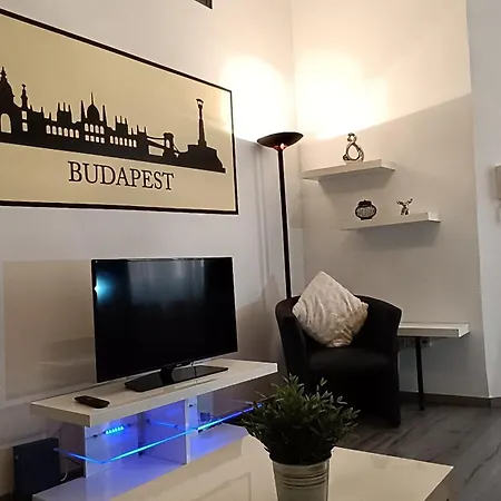 Parlament Welcome Апартаменты *